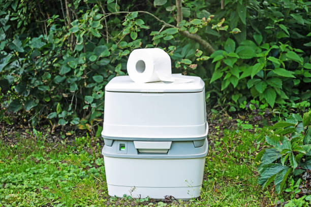 Best Portable restroom trailer rental  in Blue Island, IL