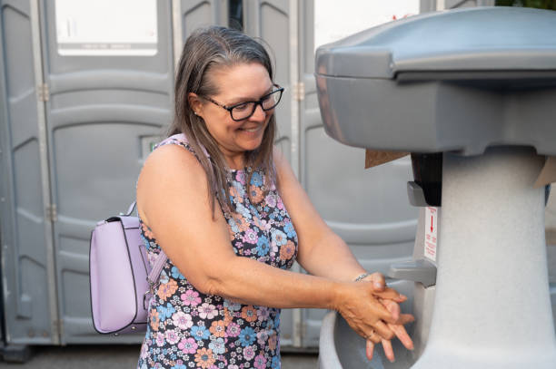 Portable Toilet Options We Offer in Blue Island, IL